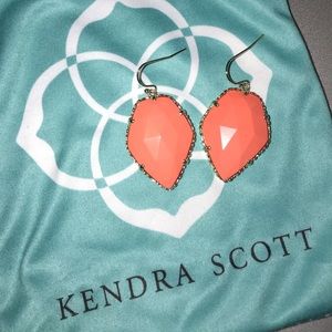 🚫SOLD🚫 Kendra Scott Earrings & Bag